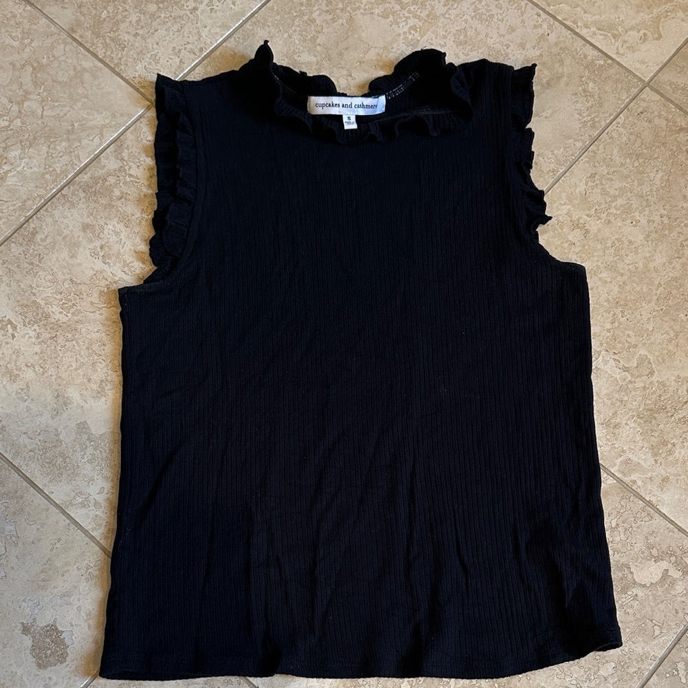 cupcakes & cashmere Black Ruffled Sleeveless Blouse